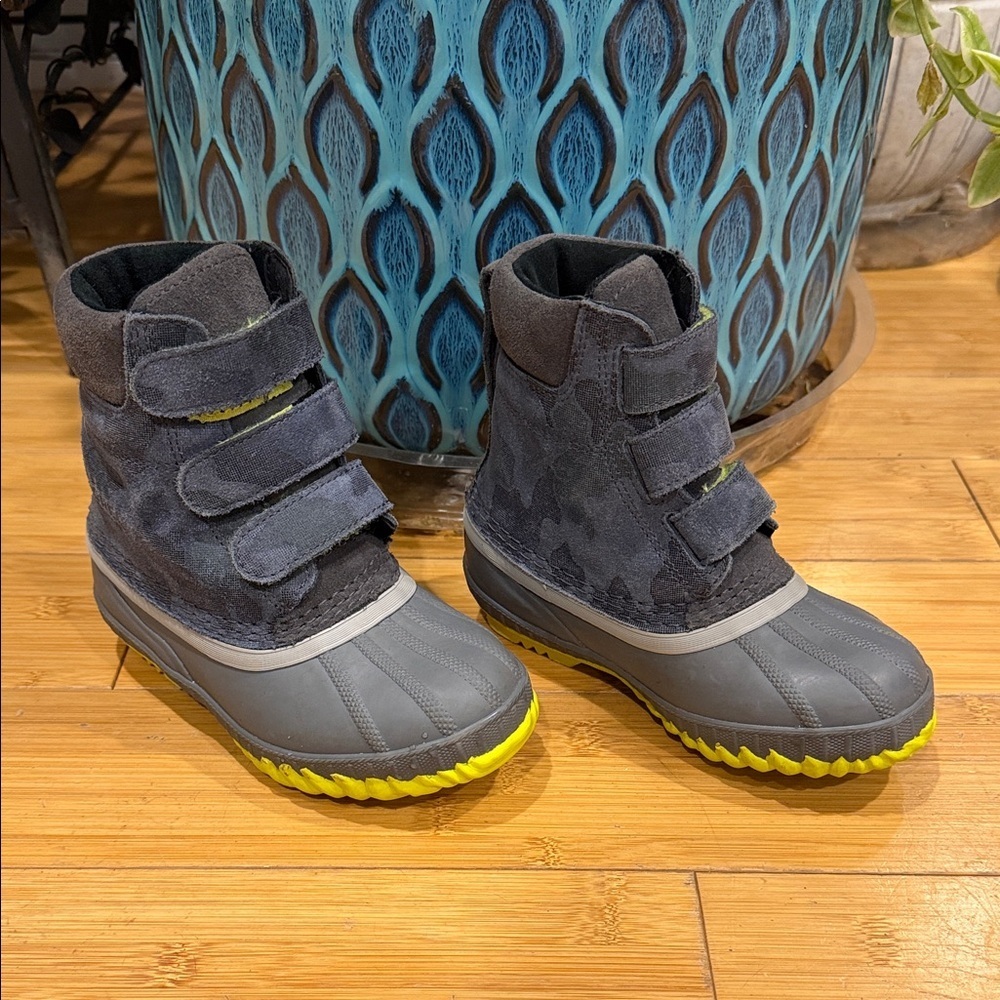 Sorel Cheyanne II Strap Boot - Toddler Boys' size 11